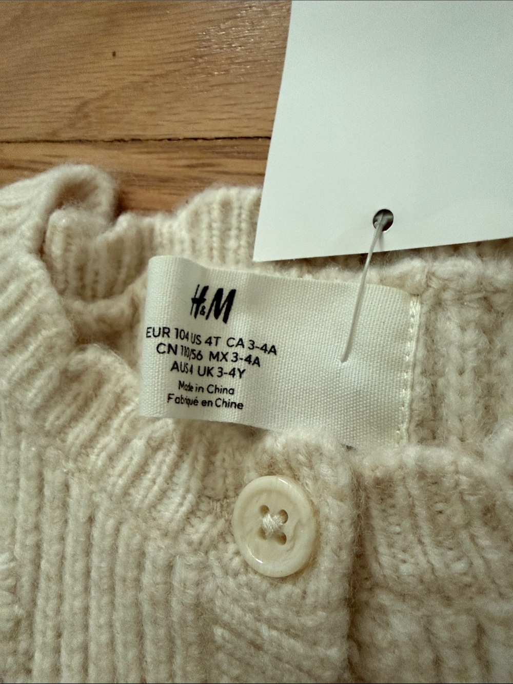 H&M wool blend Cream Knit Button-Front Sweater with Floral Appliqué - Picture 2 of 4